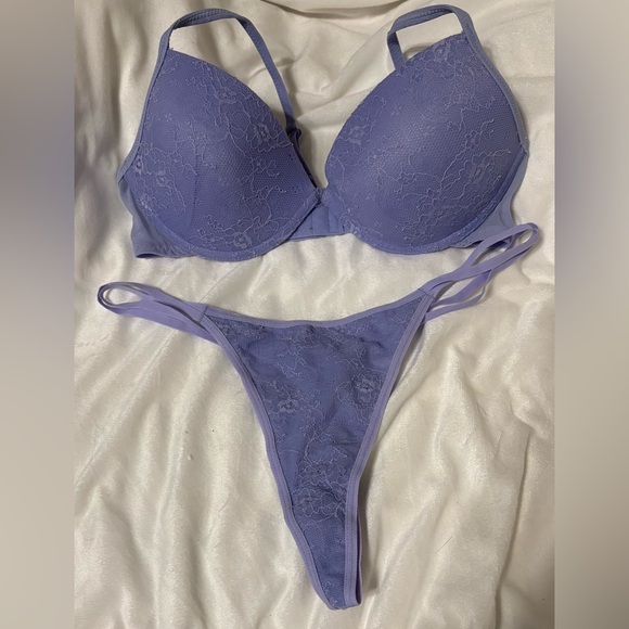 Elegant Lace Women's Intimate Set in Lavender - Picture 1 of 1